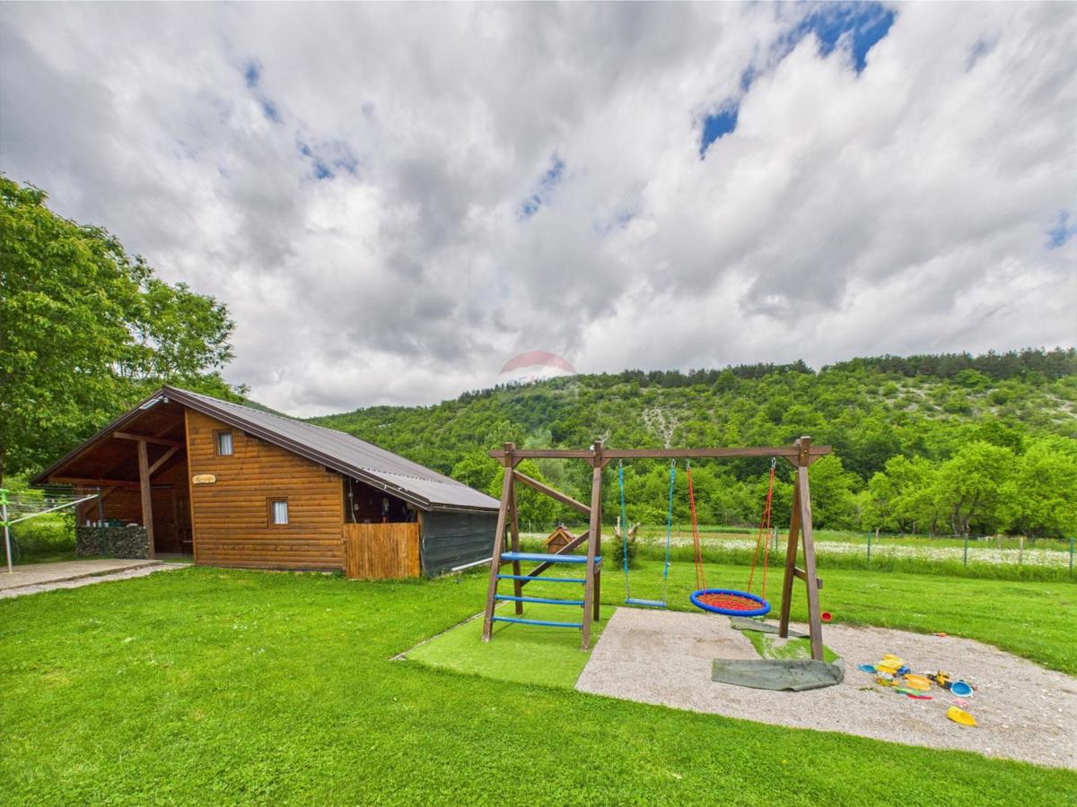 Hiša Centar, Gospić, 290m2