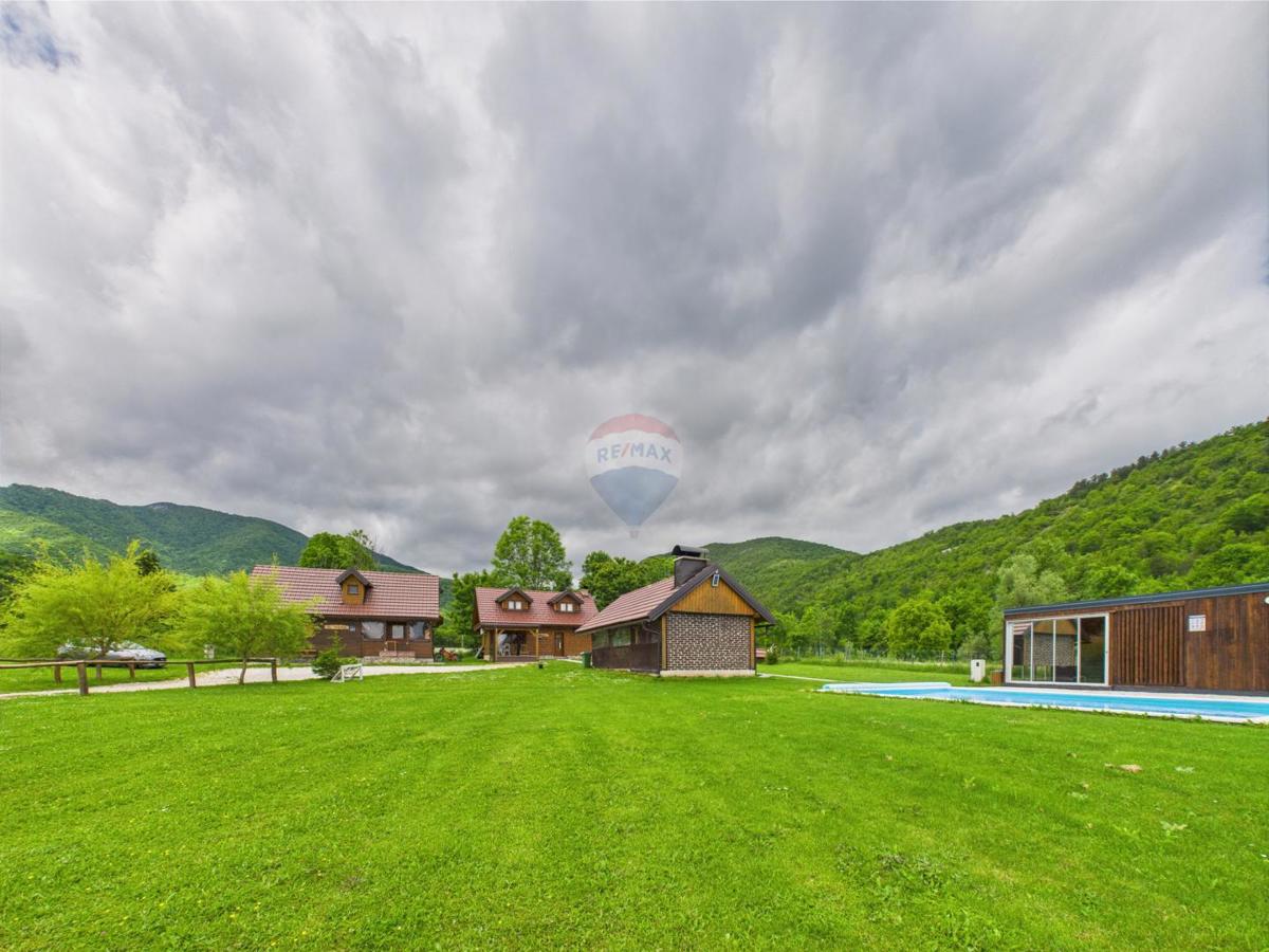 Hiša Centar, Gospić, 290m2