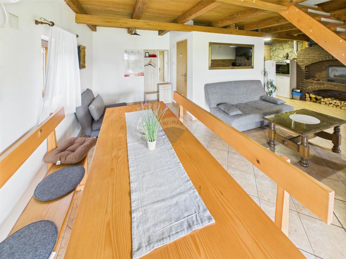 Hiša Centar, Gospić, 290m2