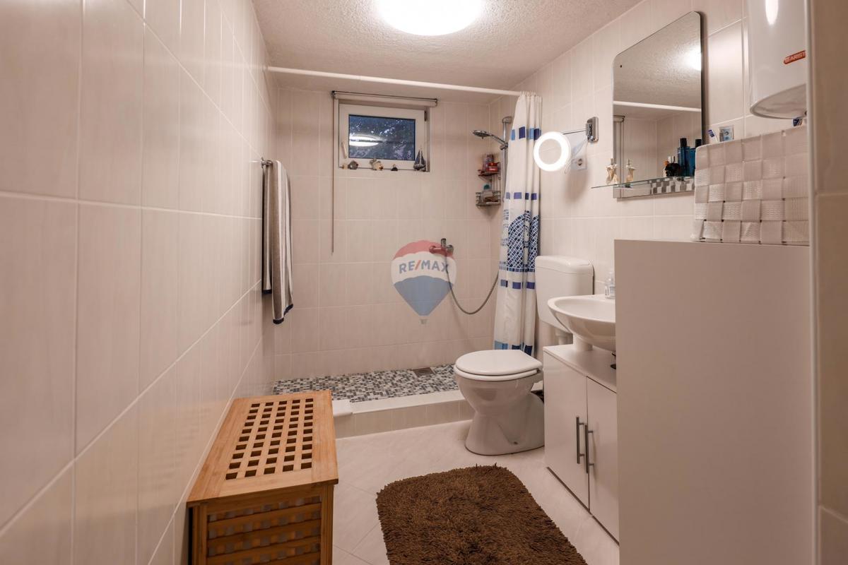 Hiša Klenovica, Novi Vinodolski, 191m2