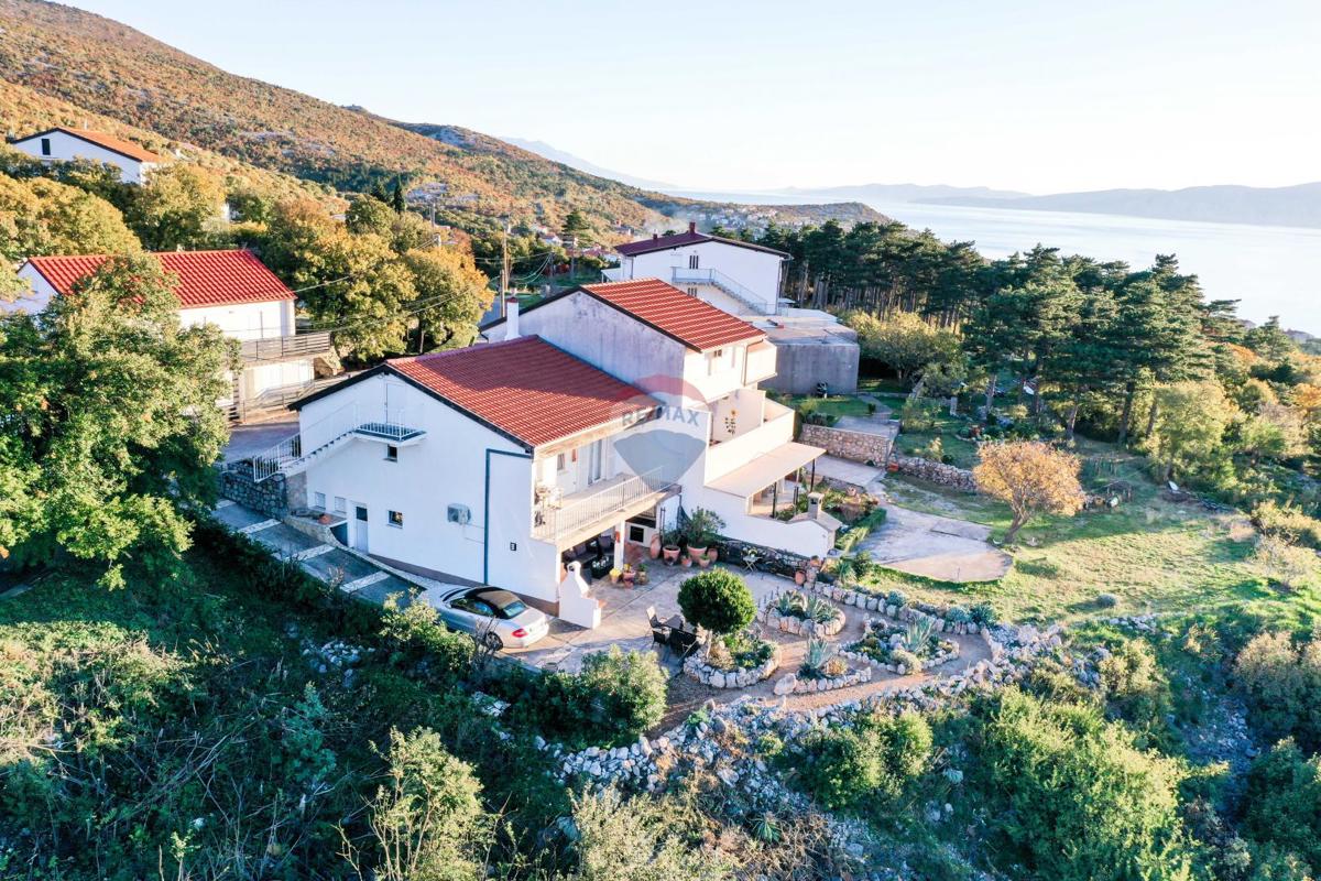 Hiša Klenovica, Novi Vinodolski, 191m2