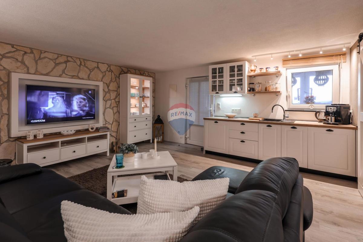 Hiša Klenovica, Novi Vinodolski, 191m2