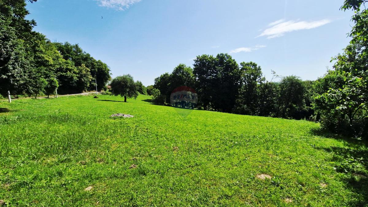 Stavbno zemljišče Kravarsko, 8.334m2