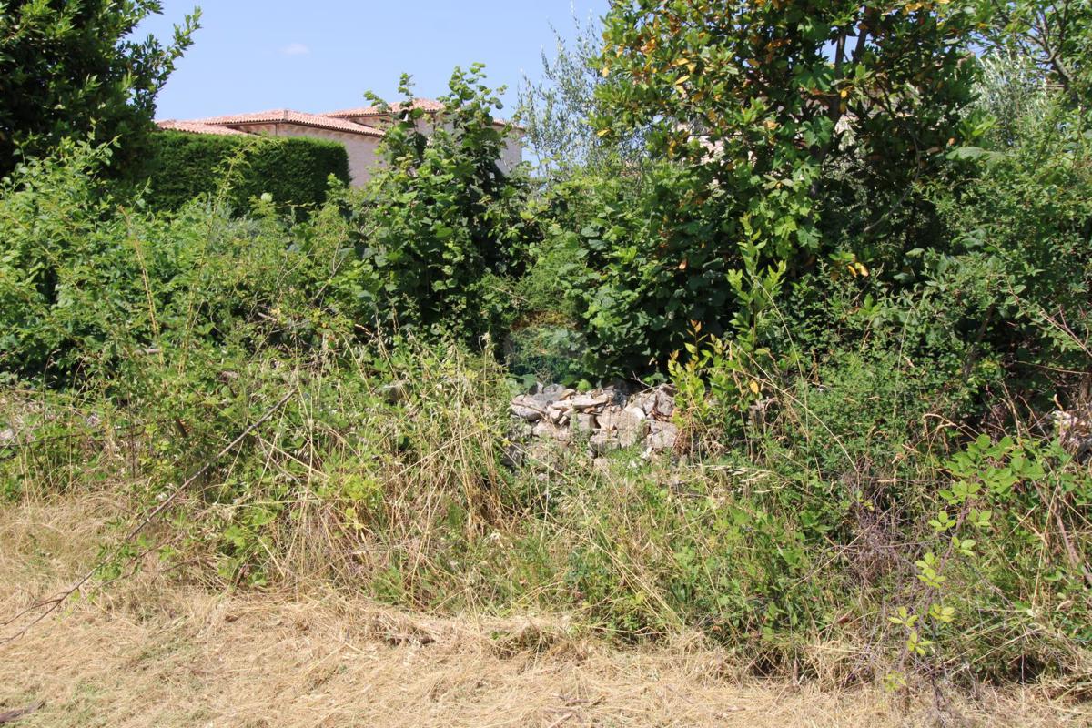 Stavbno zemljišče Barat, Višnjan, 1.222m2