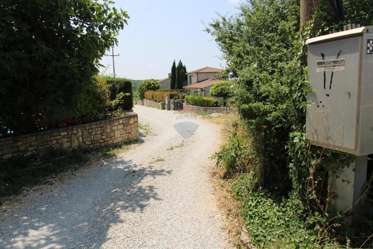 Stavbno zemljišče Barat, Višnjan, 1.222m2