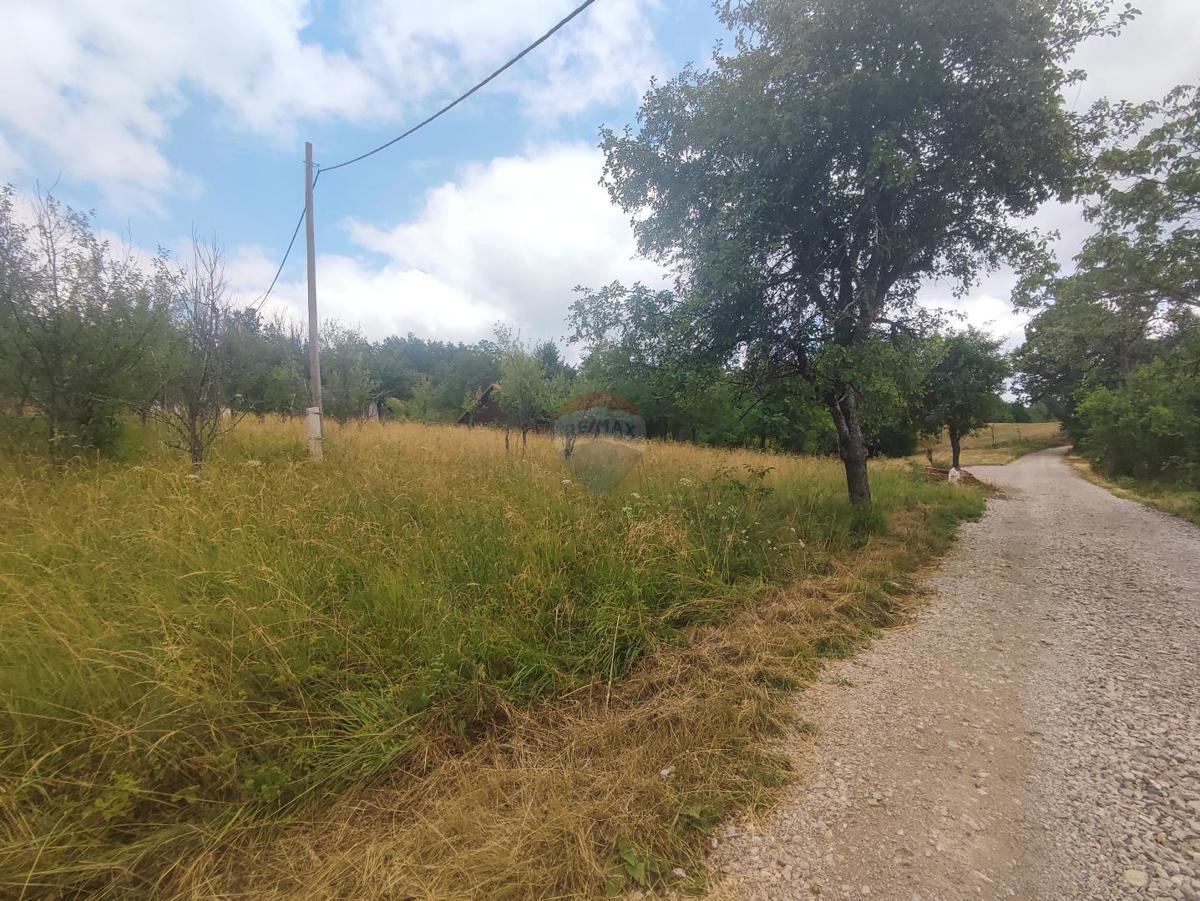 Stavbno zemljišče Gornje Dubrave, Ogulin, 812m2