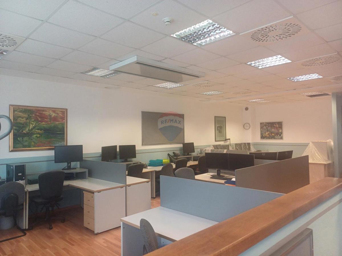 Poslovni prostori Vidikovac, Pula, 137,66m2