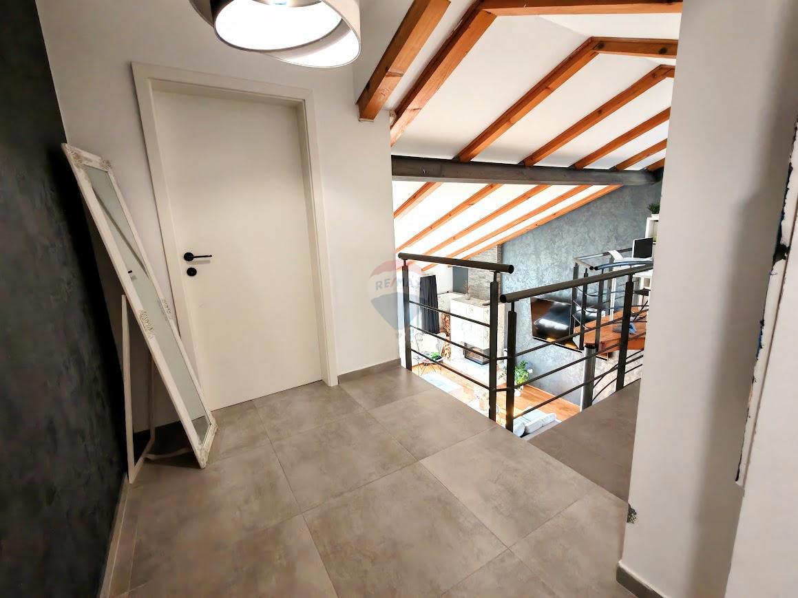 Stanovanje/Apartma Grabrik, Karlovac, 115m2
