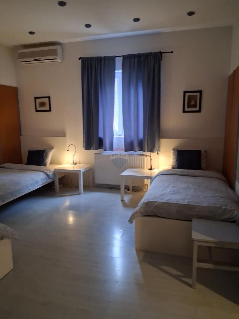 Stanovanje/Apartma Centar, Sisak, 70m2