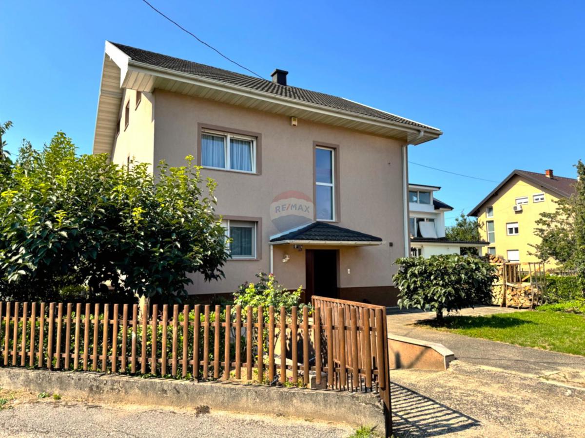 Hiša Centar, Velika Gorica, 470m2