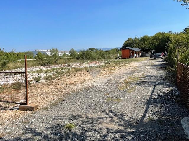 Stavbno zemljišče Omišalj, 878m2