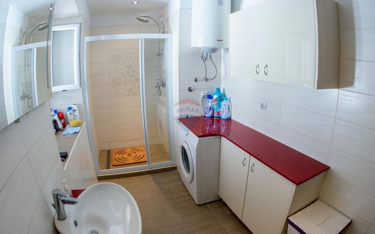 Hiša Karlobag, 260m2