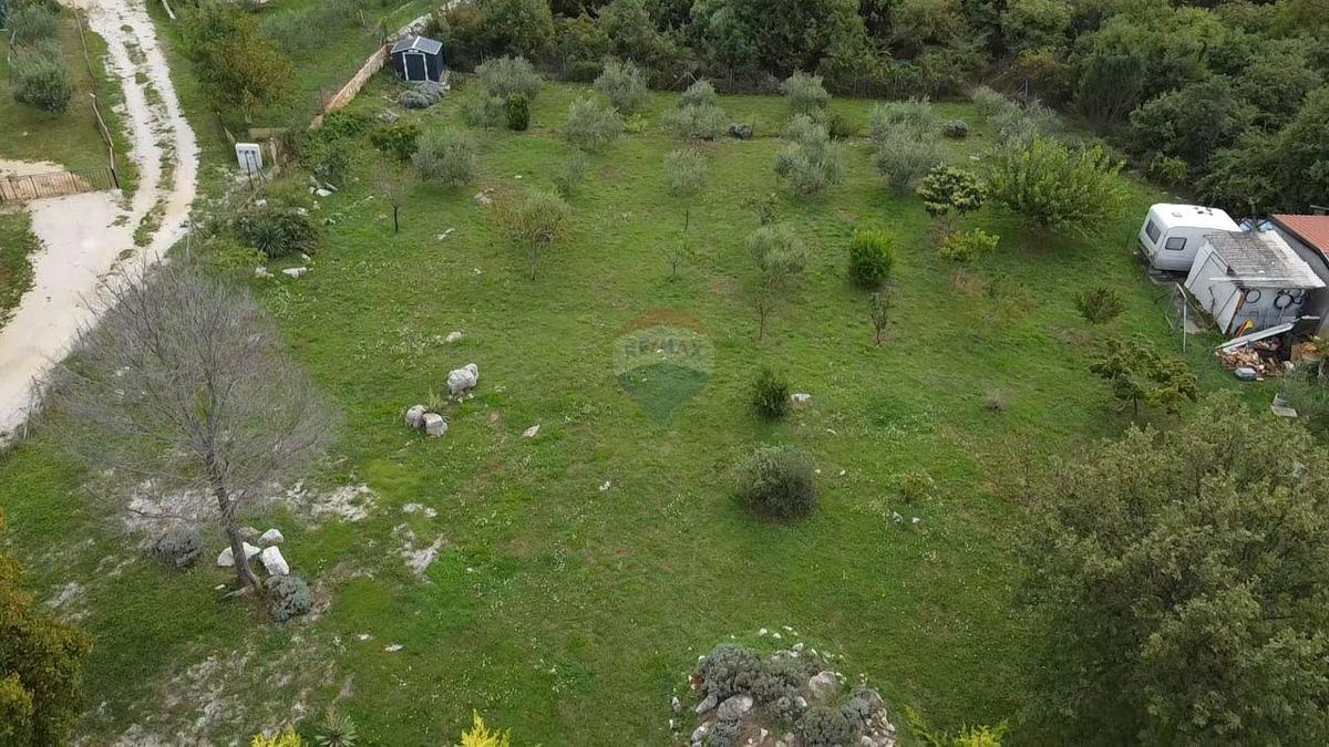Stavbno zemljišče Kadumi, Poreč, 1.920m2