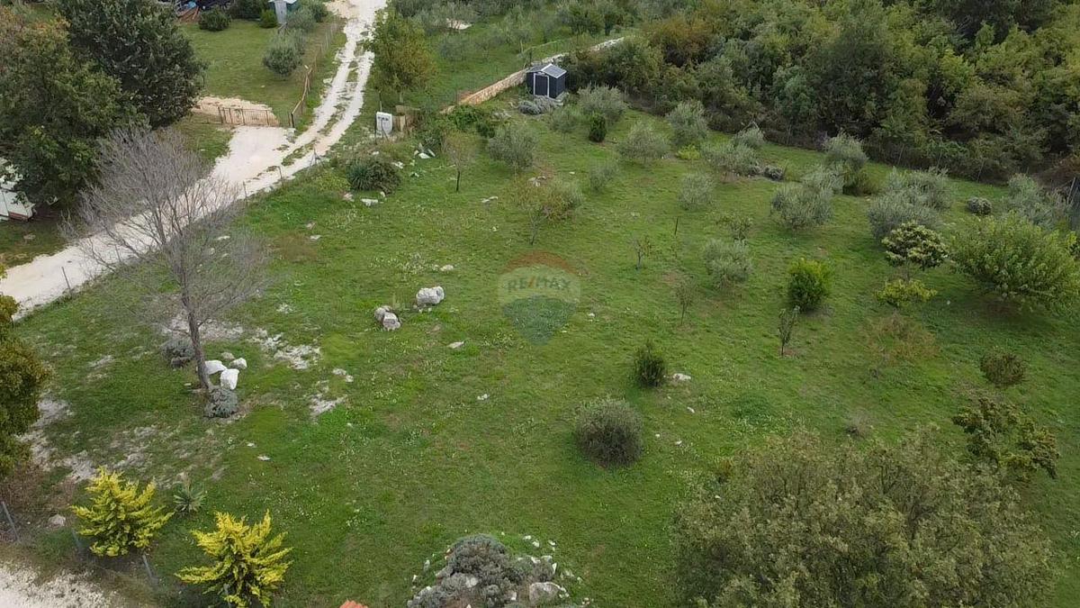 Stavbno zemljišče Kadumi, Poreč, 1.920m2
