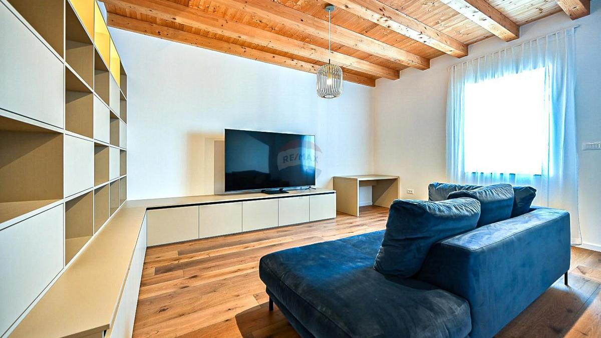 Hiša Novigrad, 135m2