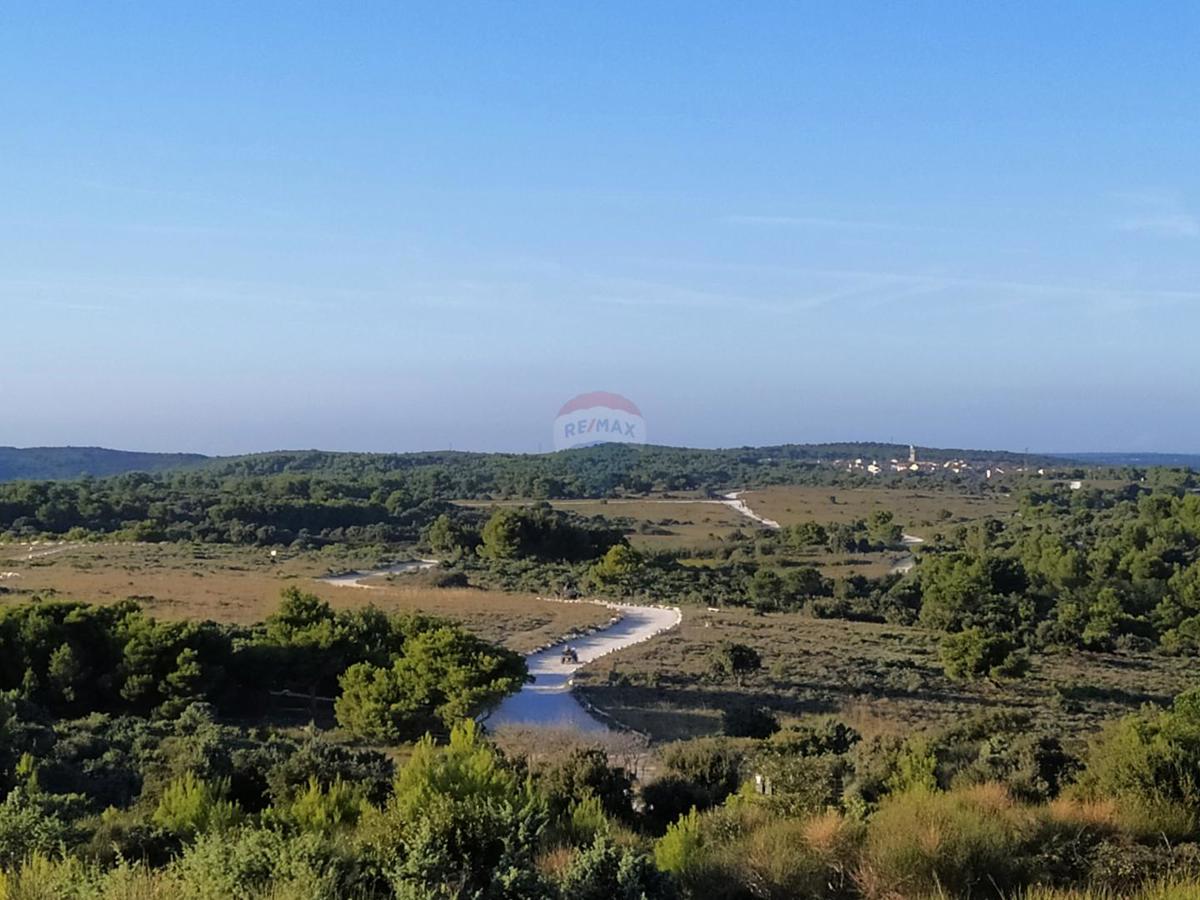 Istra, Premantura – Zazidljivo zemljišče T3 cona, 250 m od plaže