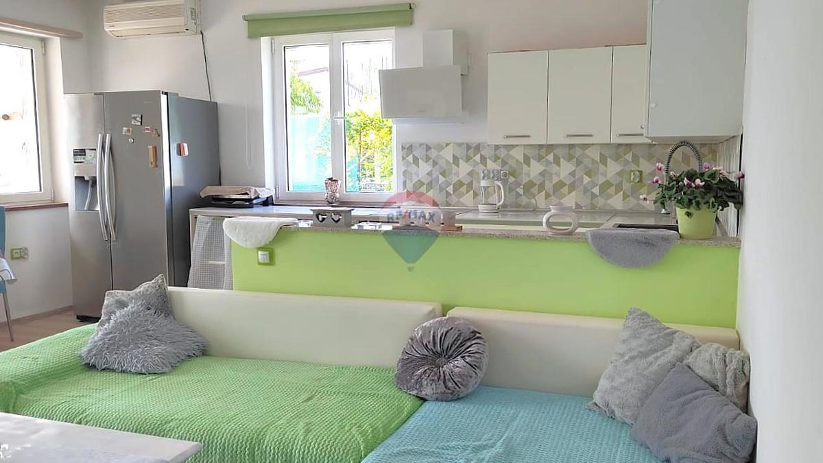 Stanovanje/Apartma Kaštel, Buje, 140,19m2