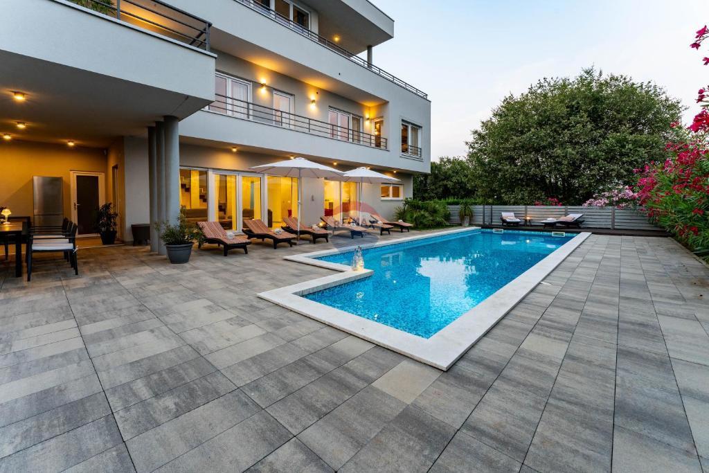 Hiša Medulin, 337m2