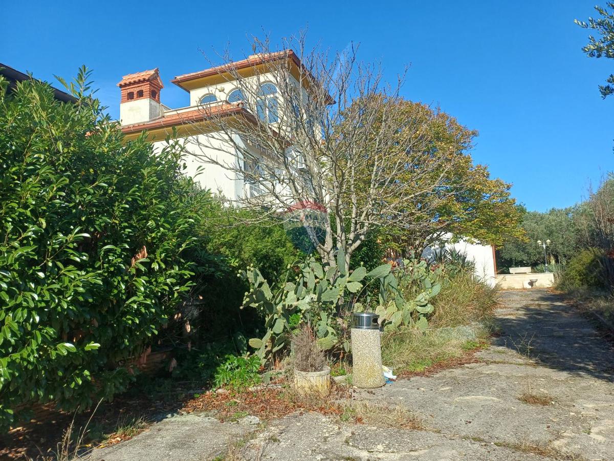 Hiša Pomer, Medulin, 300m2