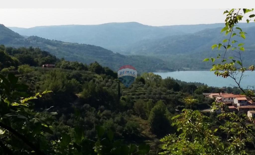 Stavbno zemljišče Cerovlje, 45.398m2