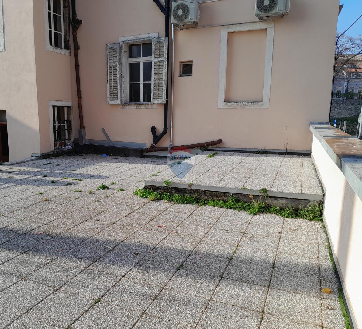 Stanovanje/Apartma Centar, Pula, 73,54m2