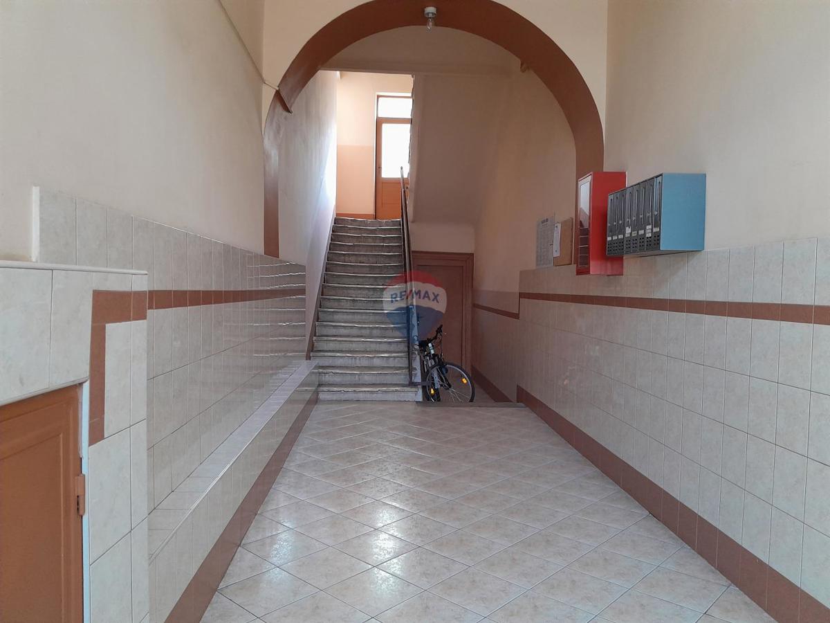 Stanovanje/Apartma Centar, Pula, 73,54m2