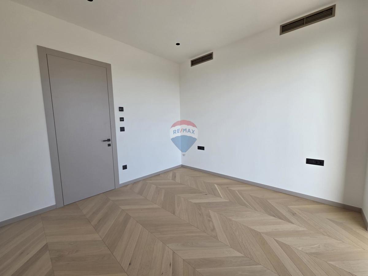 Stanovanje/Apartma Rožići, Kostrena, 305m2