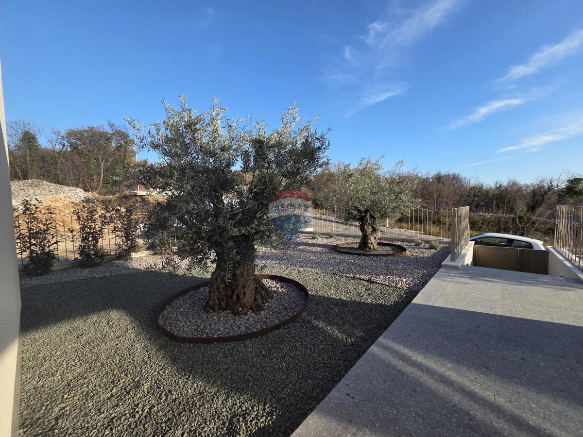 Stanovanje/Apartma Rožići, Kostrena, 305m2