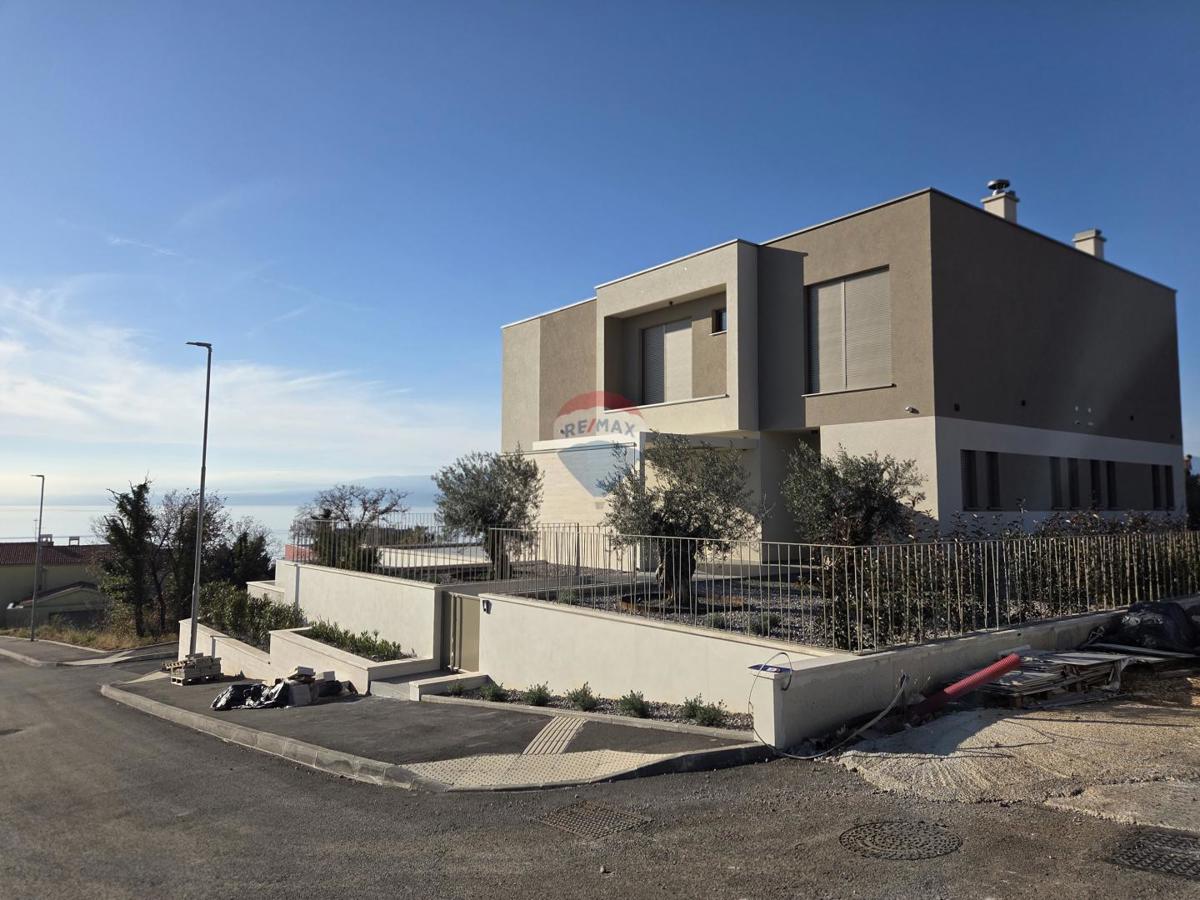 Stanovanje/Apartma Rožići, Kostrena, 305m2