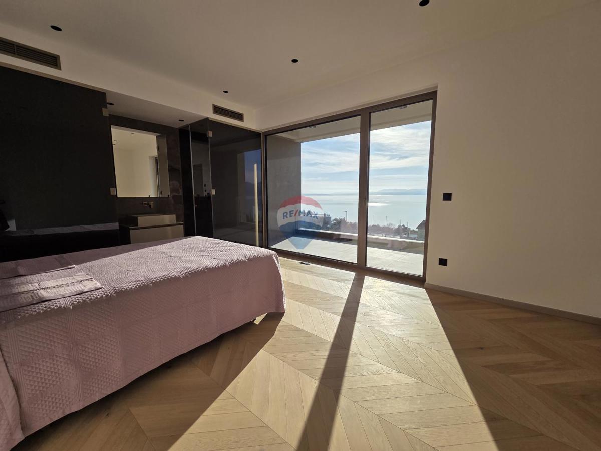 Stanovanje/Apartma Rožići, Kostrena, 305m2