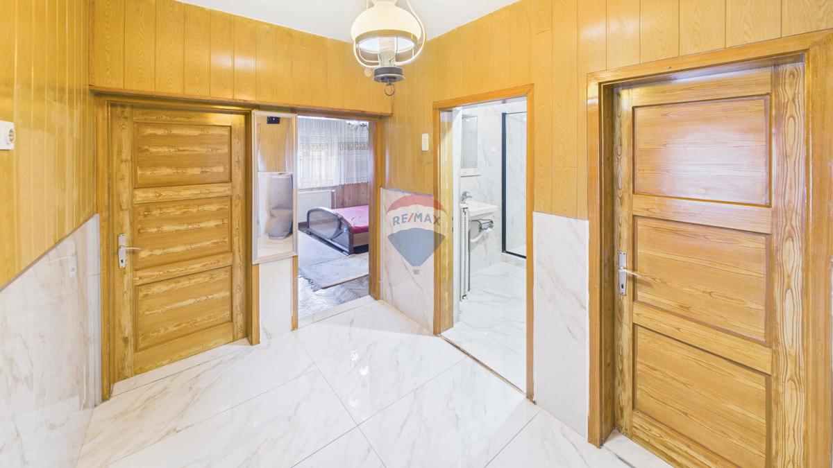 Hiša Radoboj, 650m2