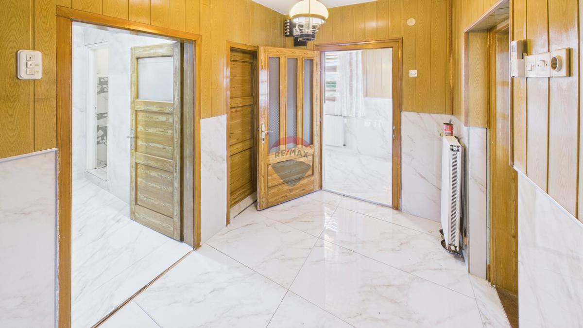 Hiša Radoboj, 650m2