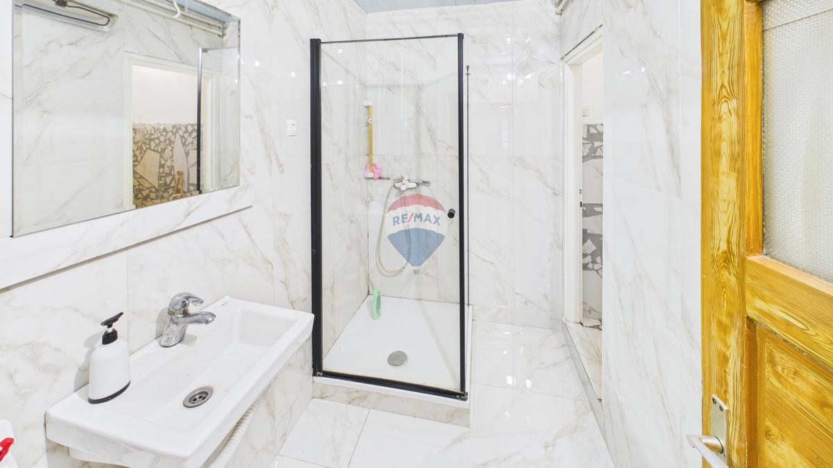 Hiša Radoboj, 650m2