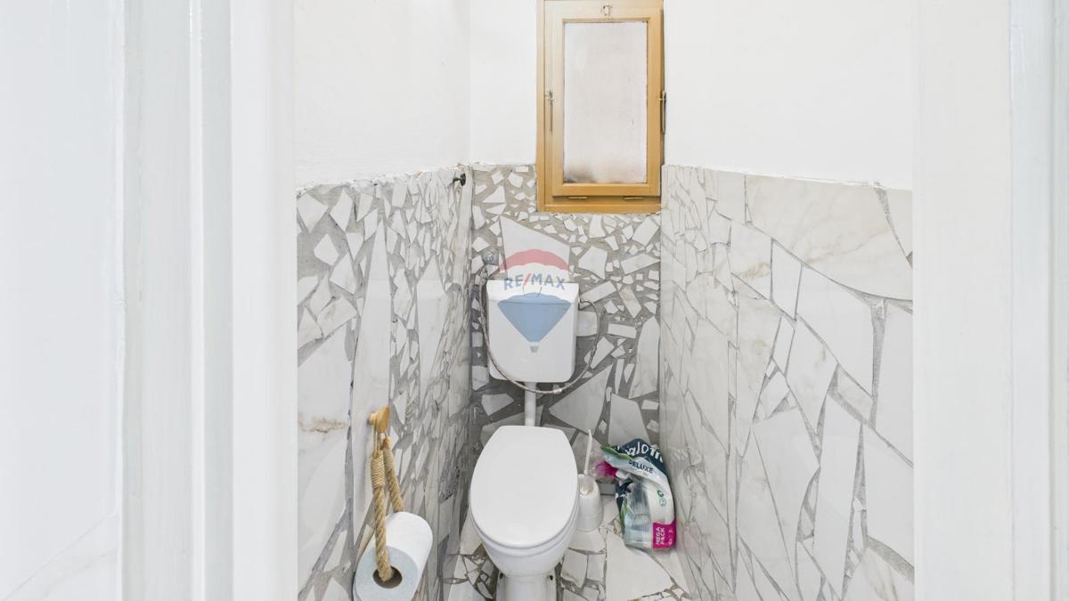 Hiša Radoboj, 650m2