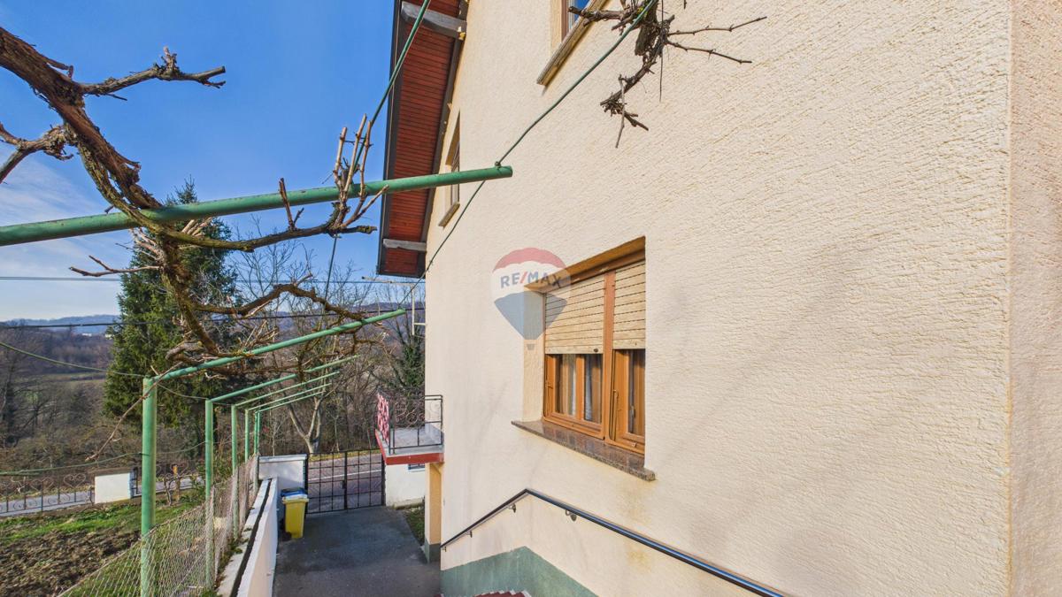 Hiša Radoboj, 650m2