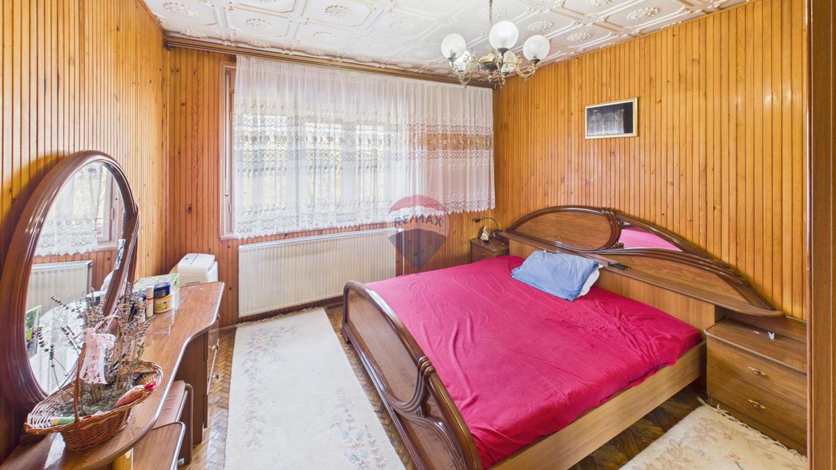 Hiša Radoboj, 650m2