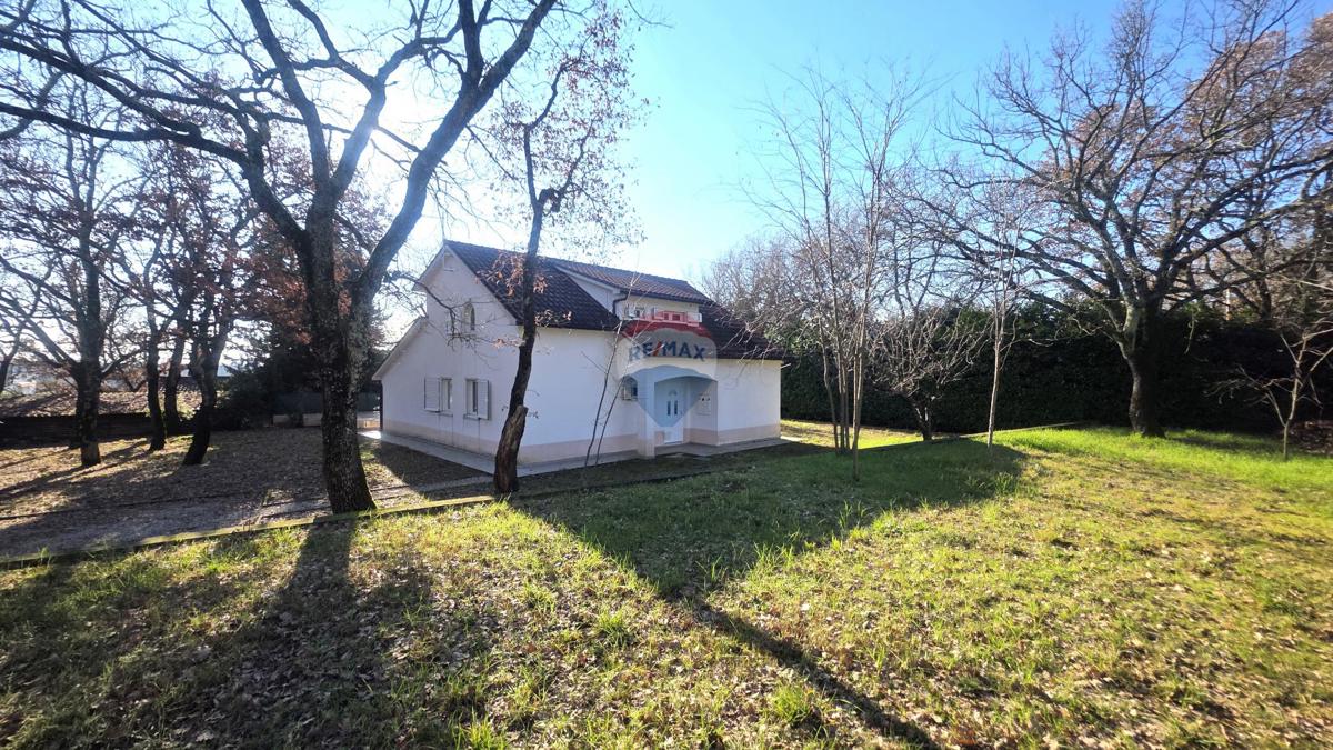 Hiša Kaštel, Buje, 155m2