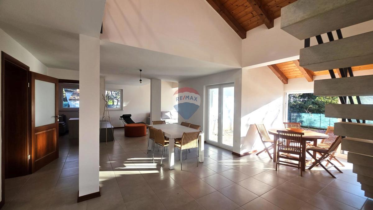 Hiša Kaštel, Buje, 155m2