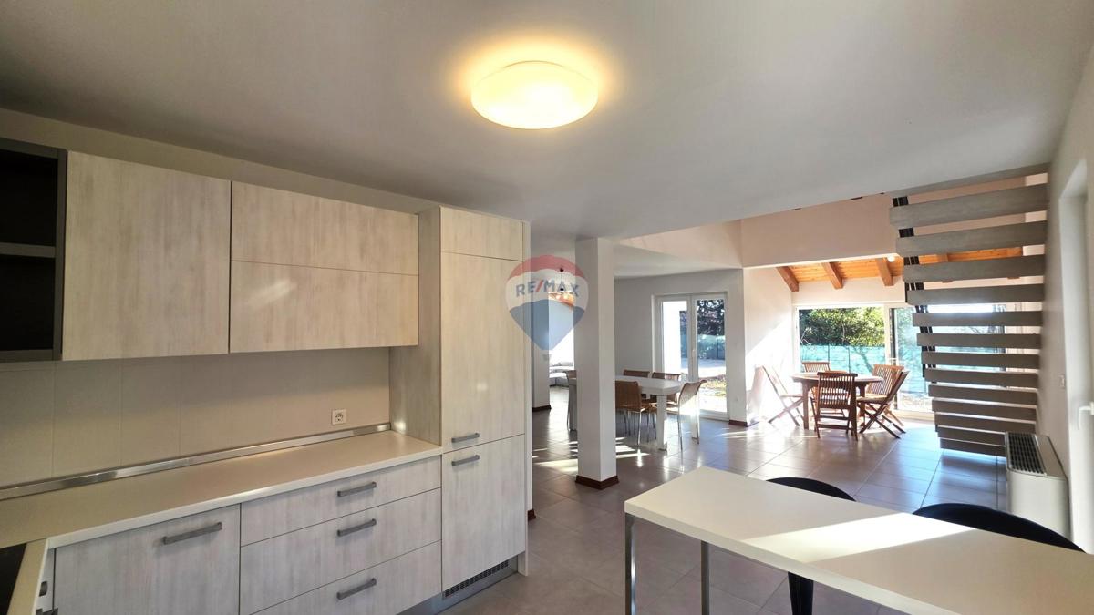 Hiša Kaštel, Buje, 155m2