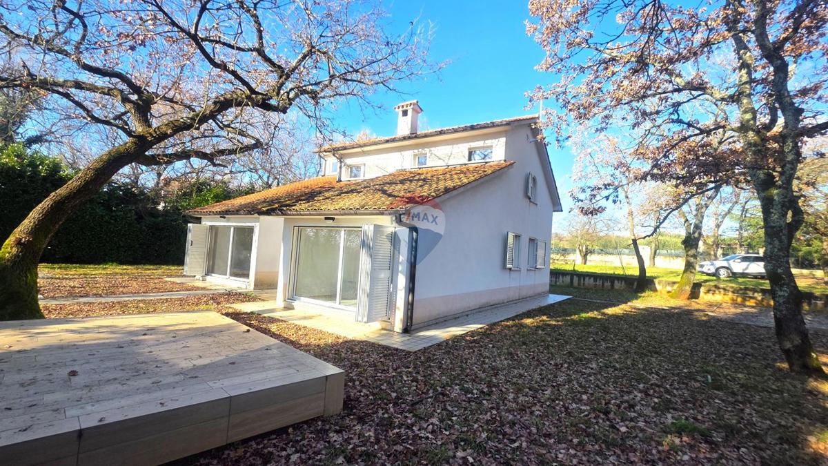 Hiša Kaštel, Buje, 155m2