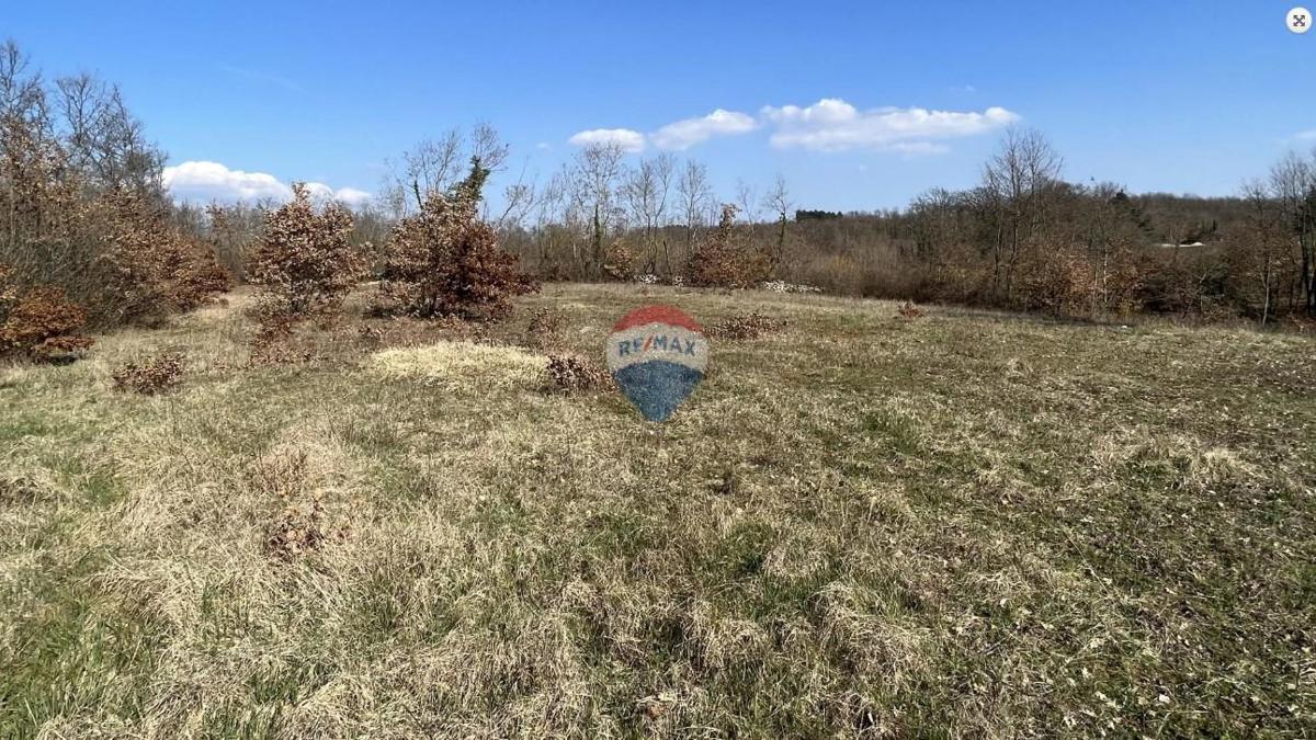 Stavbno zemljišče Žminj, 1.272m2