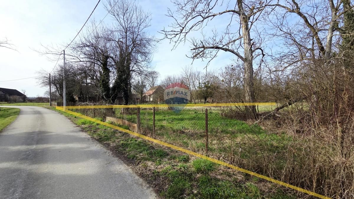 Stavbno zemljišče Oborovo, Rugvica, 3.708m2