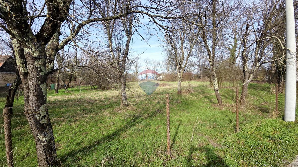 Stavbno zemljišče Oborovo, Rugvica, 3.708m2