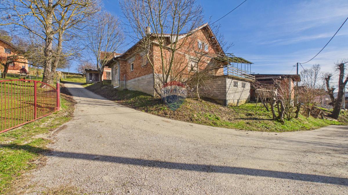 Hiša Bedenica, 1.320m2