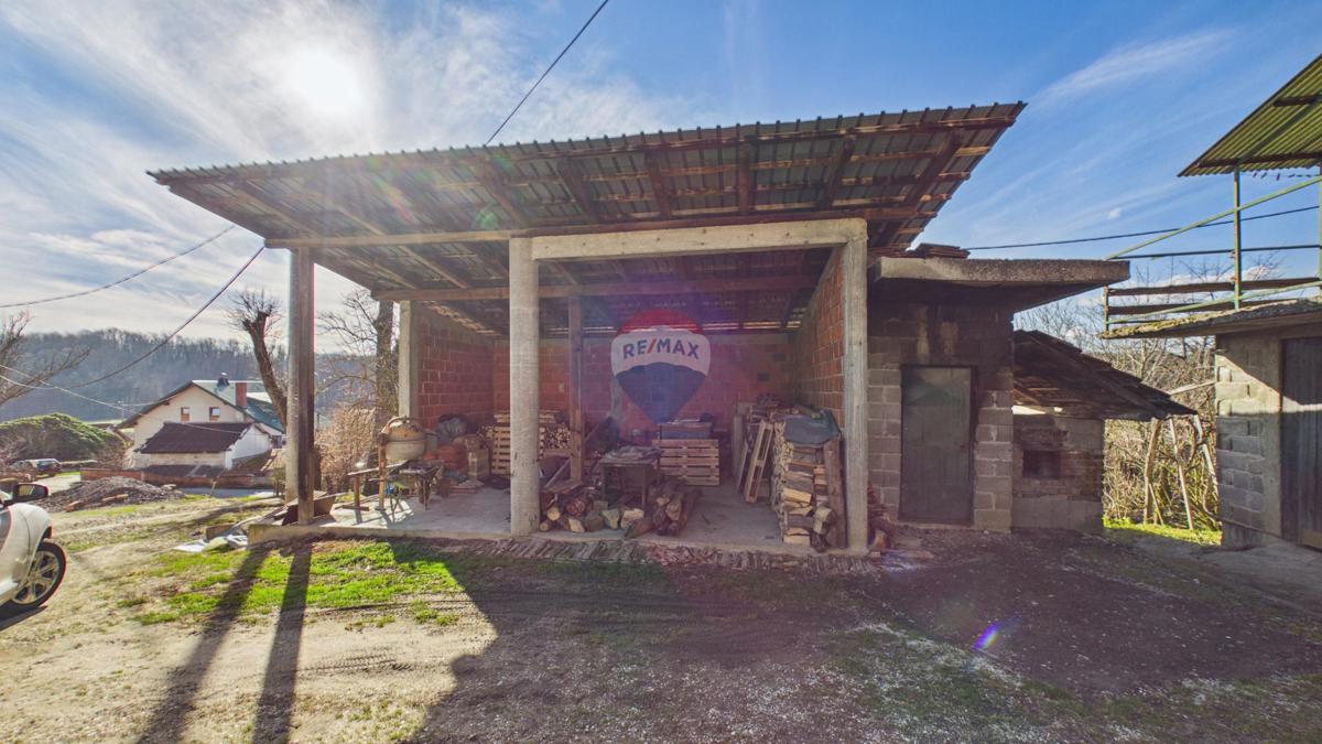 Hiša Bedenica, 1.320m2