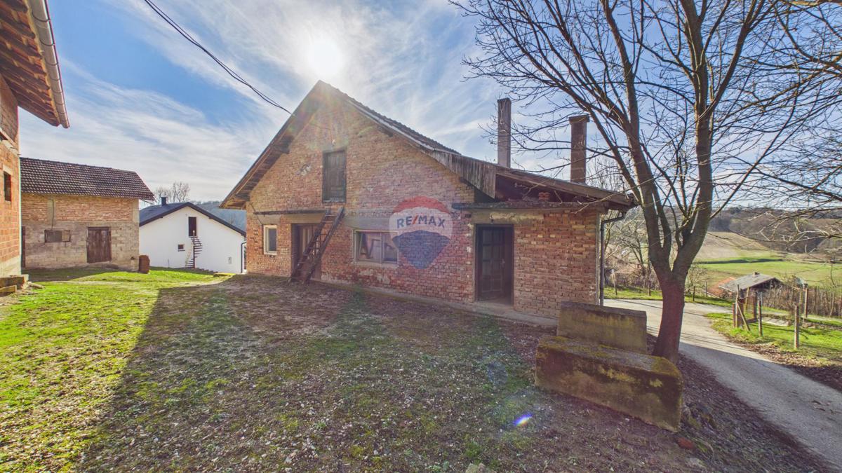 Hiša Bedenica, 1.320m2