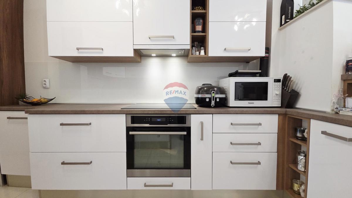 Hiša Rudeš, Trešnjevka - Sjever, 235m2