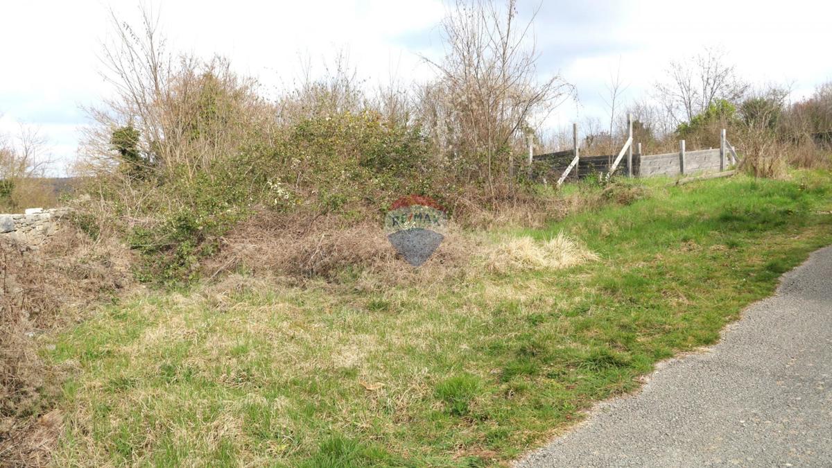 Stavbno zemljišče Tinjan, 1.291m2