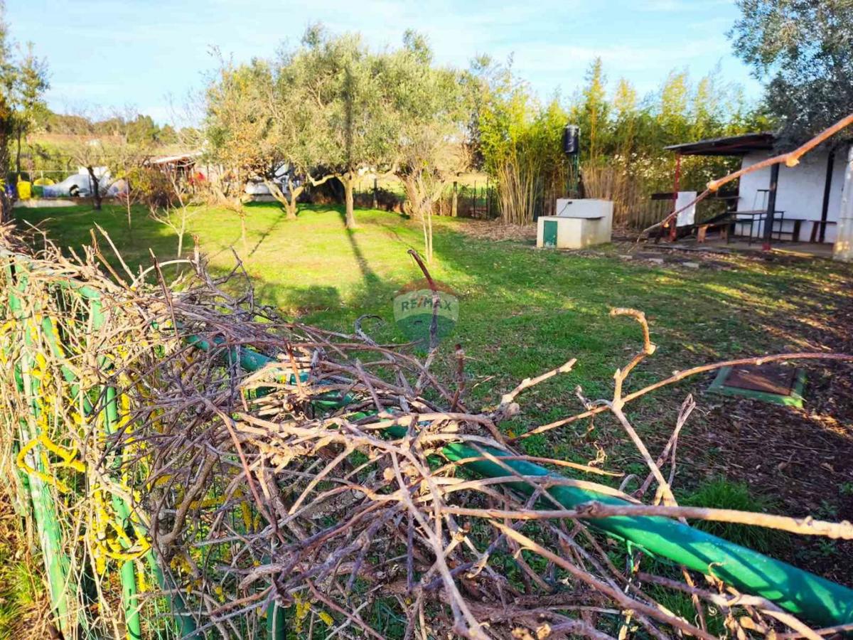 Stavbno zemljišče Medulin, 598m2