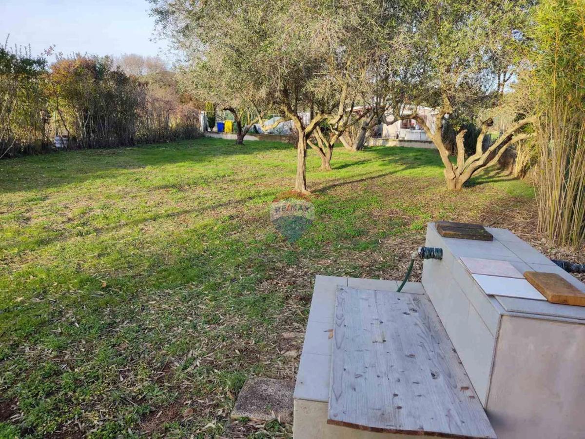 Stavbno zemljišče Medulin, 598m2